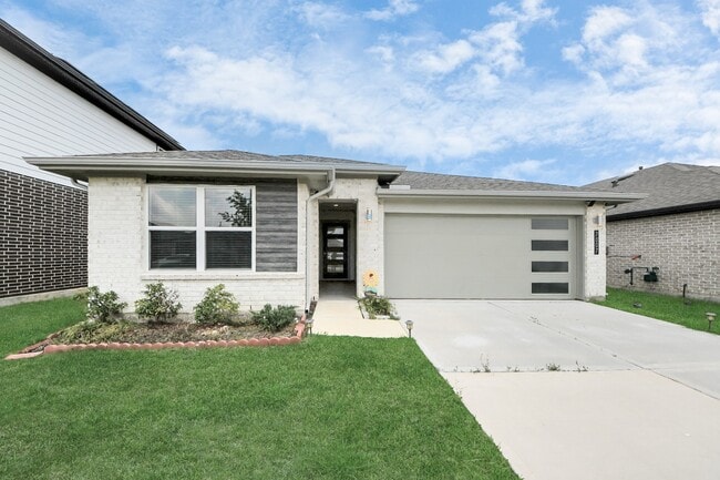 Building Photo - 7007 Fleetwood Crescent Wy