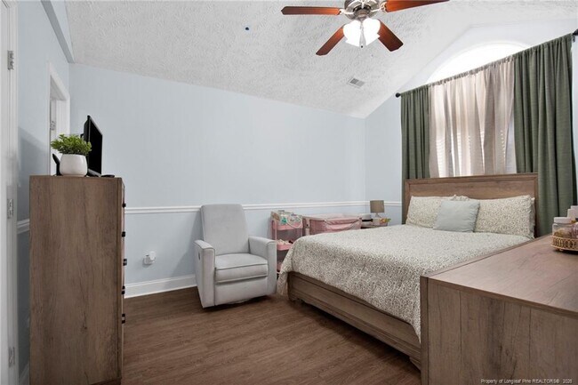 Building Photo - 674 Copper Creek Dr