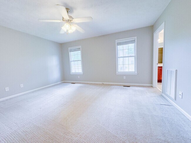 Building Photo - 3426 Broomsgrove Dr