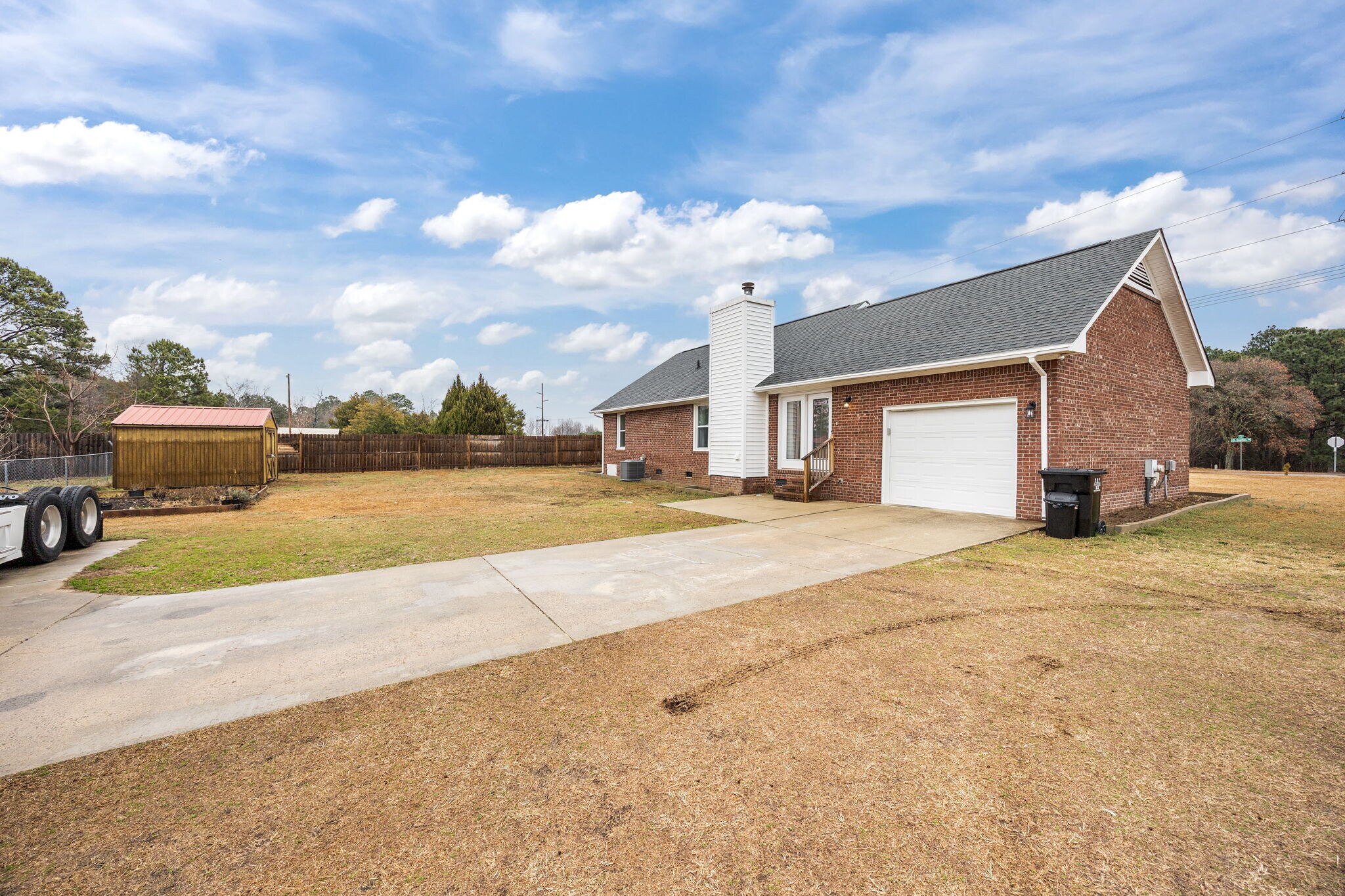 Building Photo - 38 Hallmark Dr