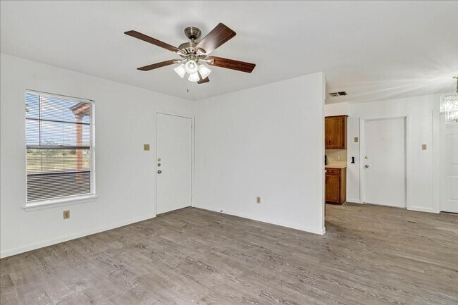 Building Photo - 1622 La Joya St