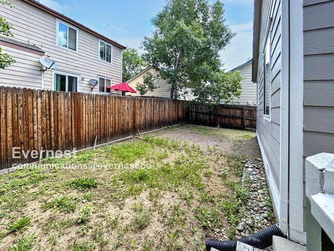 Building Photo - 7220 Leeside View