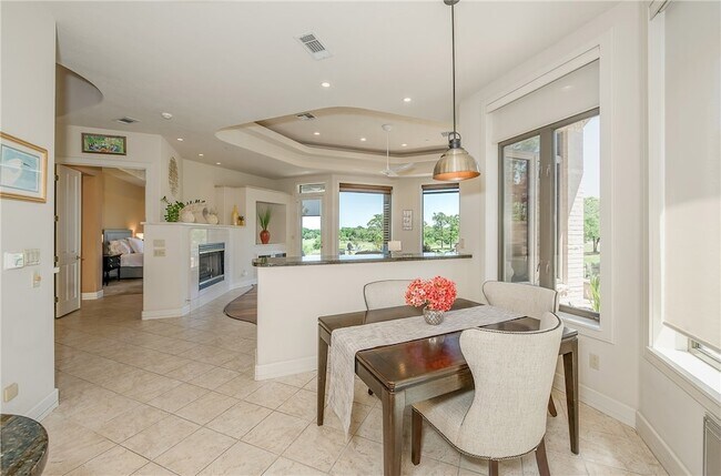Building Photo - 4776 Stonebriar Cir