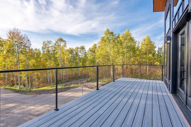 Building Photo - 6177 Ruffed Grouse Rd