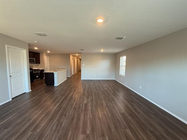 Building Photo - 413 Everglades St