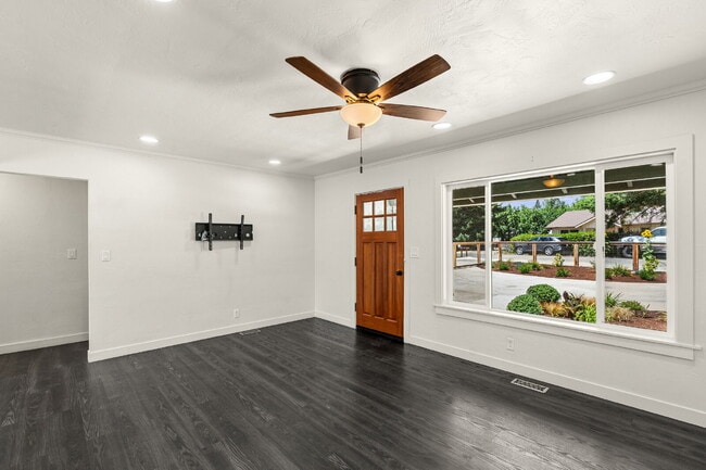 Building Photo - 510 Keene Dr
