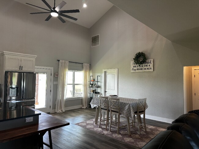 Building Photo - 1589 Culpepper Ln