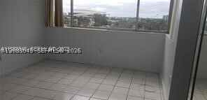 Building Photo - 1700 NW N River Dr