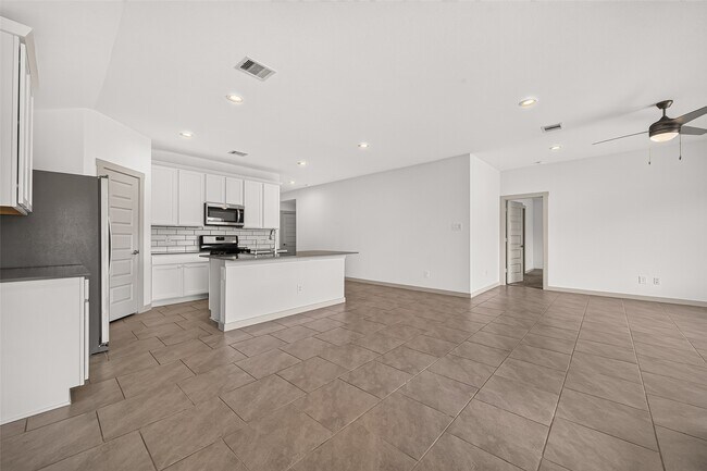 Building Photo - 28926 Yachting Pt Ct