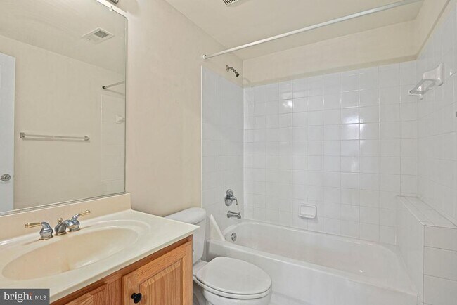 Building Photo - 2658 Logan Wood Dr