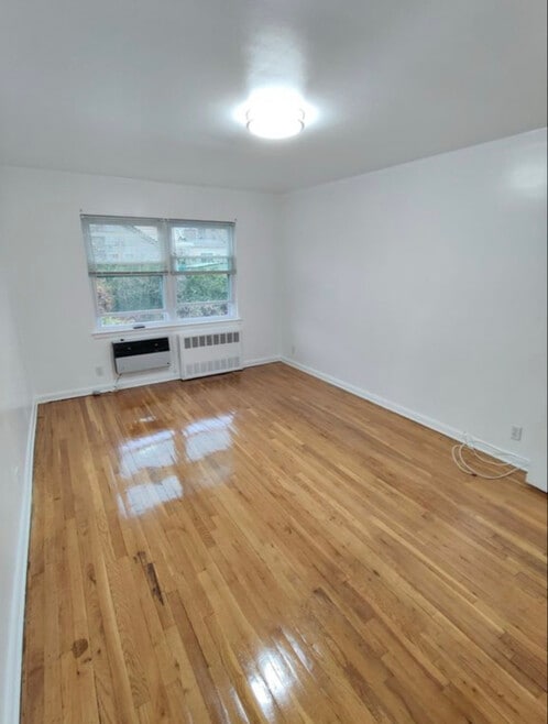 Building Photo - 40-31 202nd St