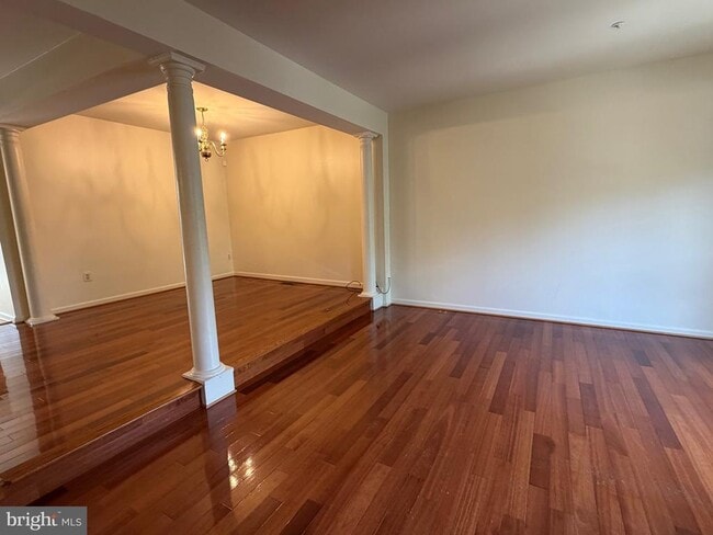 Building Photo - 10159 Treble Ct