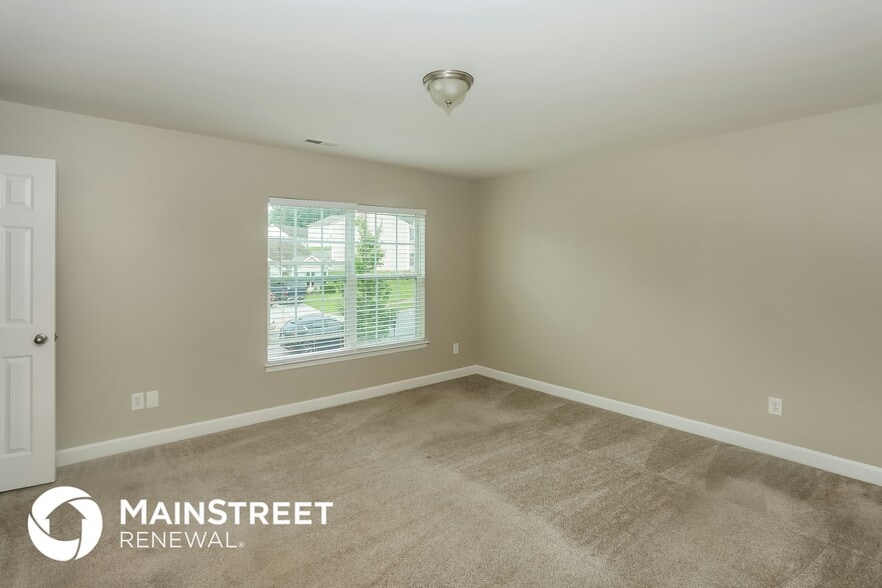 Building Photo - 4148 Broadstairs Dr SW