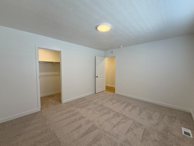 Building Photo - 502 S 1140 W