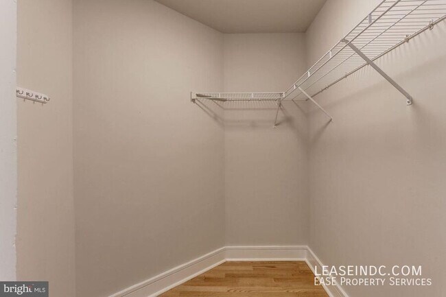 Building Photo - 809 6th St NW