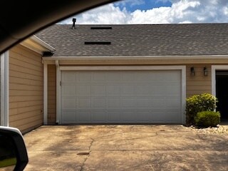 Building Photo - 310 Hidden Creek Cir