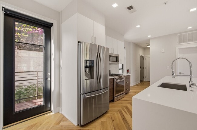 Building Photo - 1345 K St SE