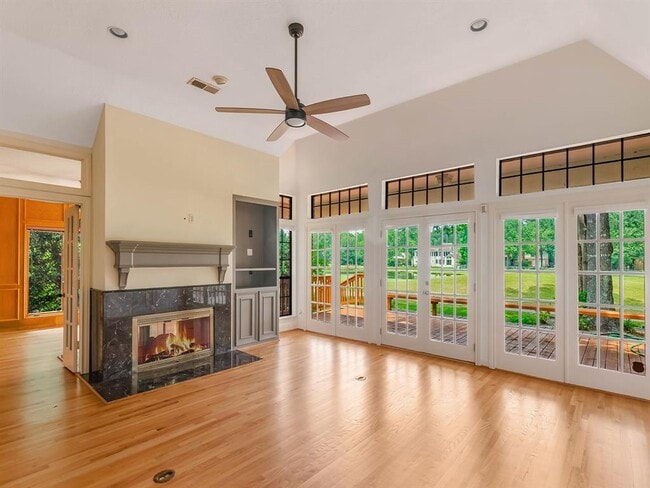 Building Photo - 33 Sweetleaf Ct