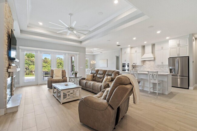 Building Photo - 12955 SW Kanner Hwy