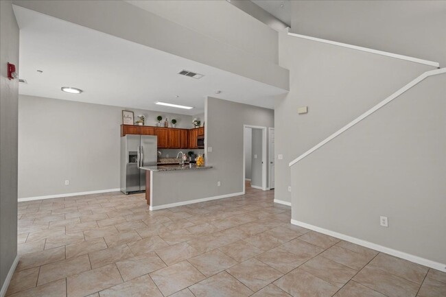 Building Photo - FABULOUS 2 STORY TOWNHOME!