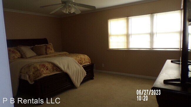 Building Photo - 3 br, 2 bath House - 1116 NW Cherry Avenue