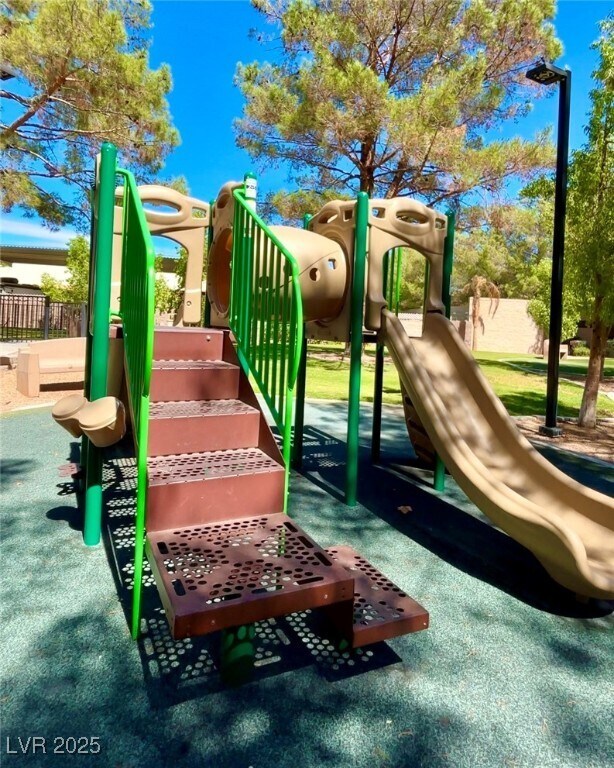 Building Photo - 5250 S Rainbow Blvd