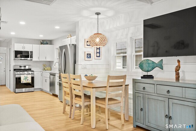 Building Photo - 17 W Orland St