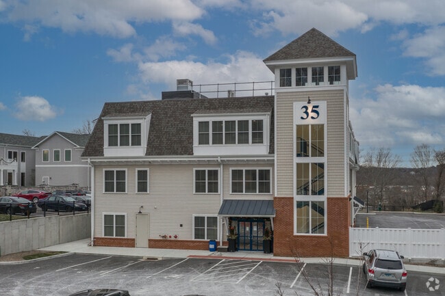 Building Photo - 35 Old Quarry Rd