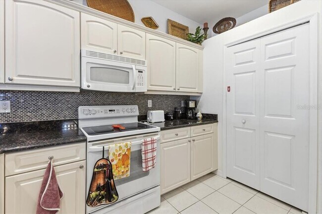 Building Photo - 102 NATURES Way