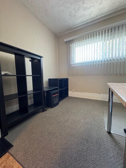 Building Photo - 732 S 900 E