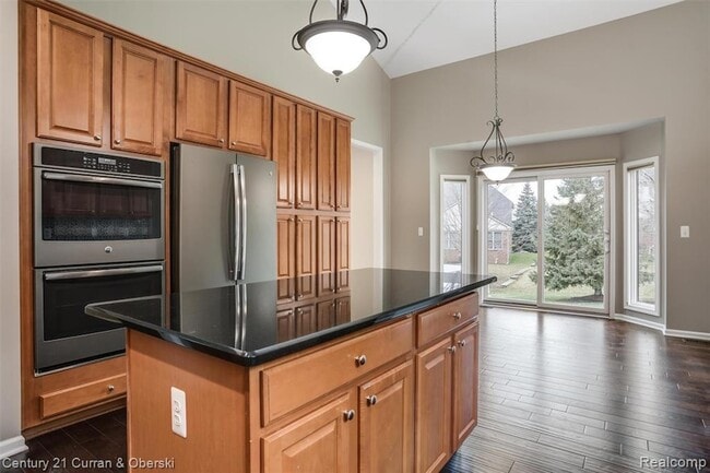 Building Photo - 41656 Steinbeck Glen