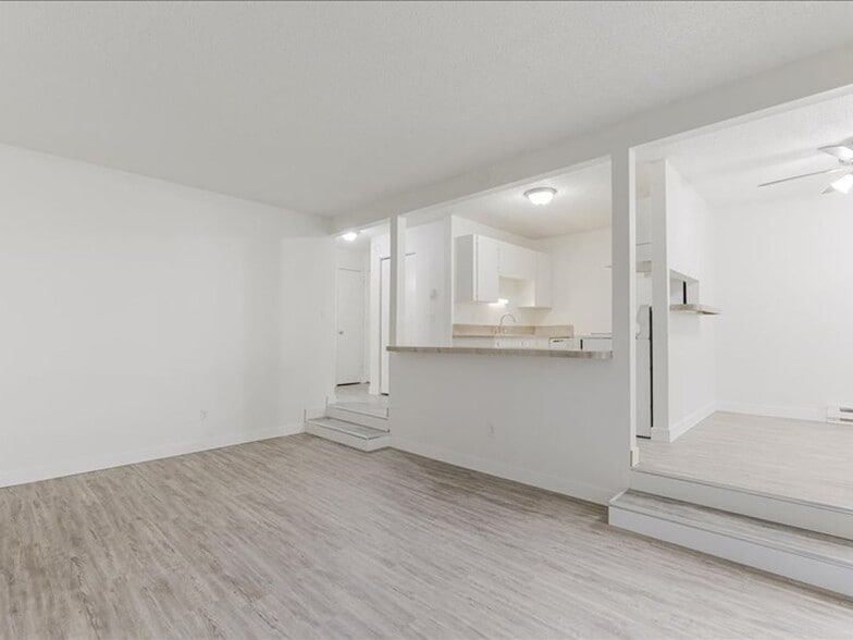 Building Photo - Gem Lane Village