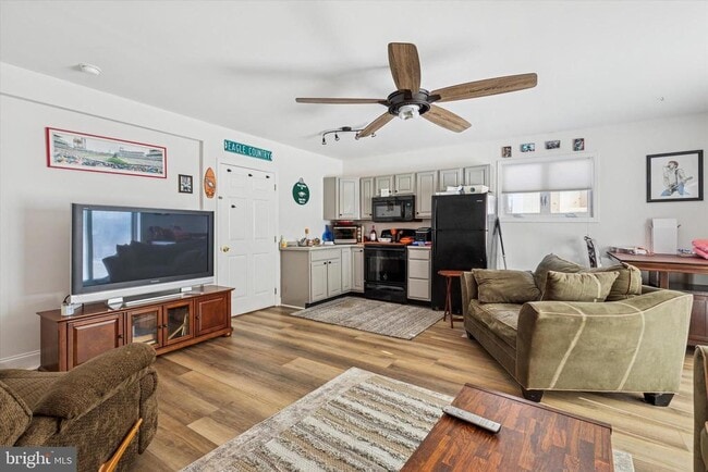 Building Photo - 207 Delmar St