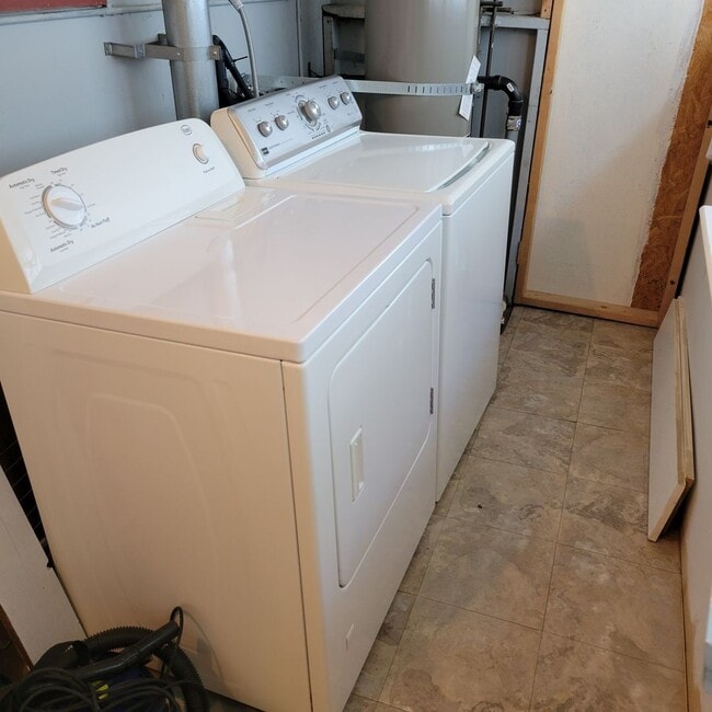 Building Photo - 403 Talbert St