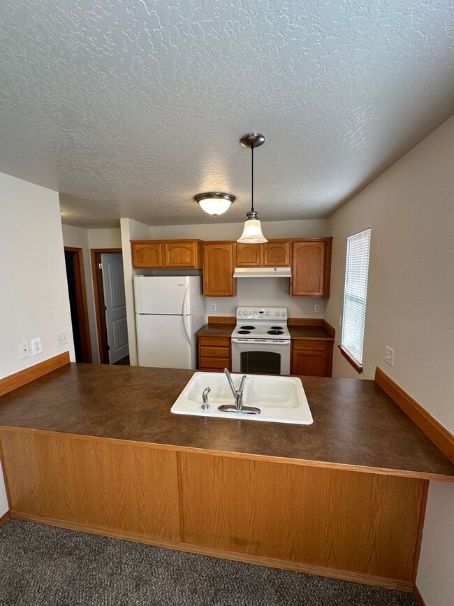 Building Photo - 6438 Trestle