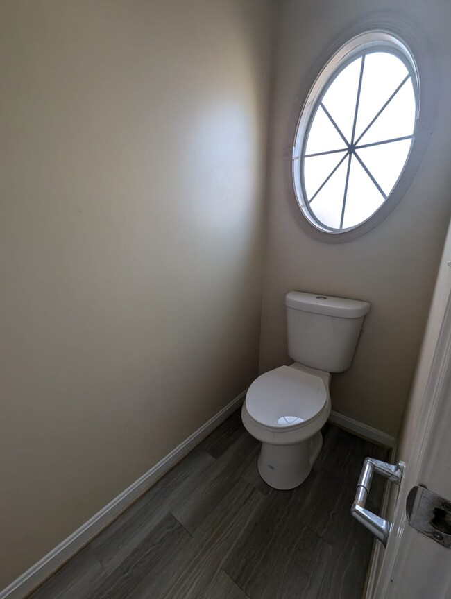 Water closet - 12124 Burning Ridge Ct