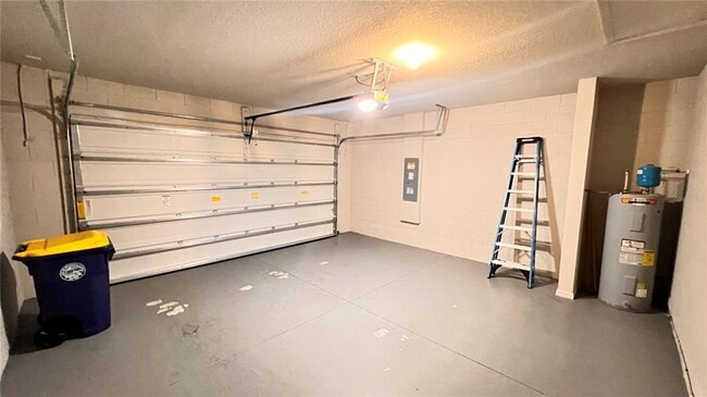 Building Photo - 2272 Mystic Maze Ln