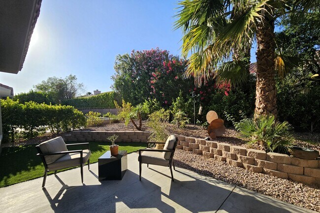 Building Photo - 78622 Waterfall Dr