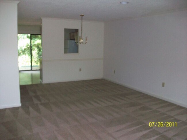 Building Photo - 103 Calhoun St
