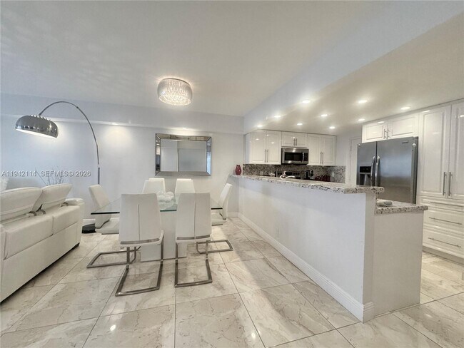 Building Photo - 3800 S Ocean Dr