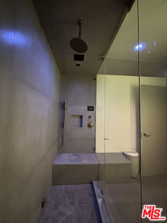 Building Photo - 527 Molino St