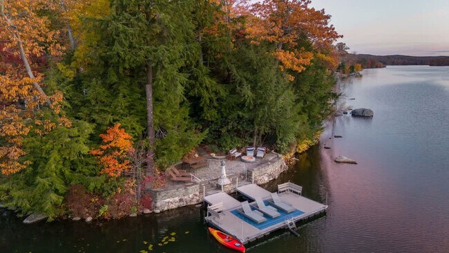 Building Photo - 2046 Lakeside Dr W