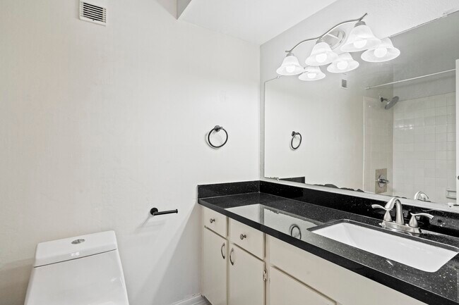 Building Photo - 3300 Pebblebrook Dr