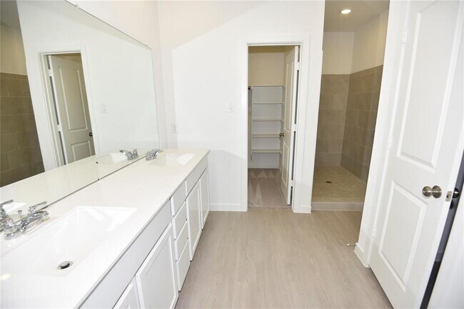 Building Photo - 16531 Mesquite Fld Dr