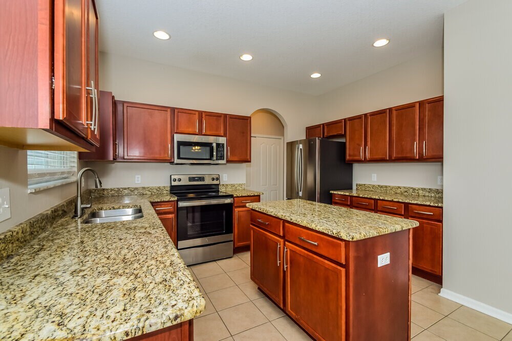 Building Photo - 405 Stone Briar Dr