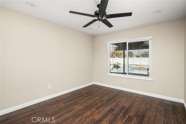 Building Photo - 1129 Iris Cir