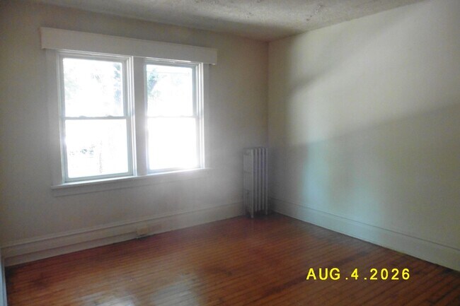 Building Photo - 1527 Catherine St