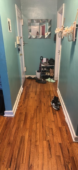 Building Photo - 631 N Broad St