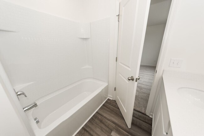 Building Photo - 543 Polaris Wy