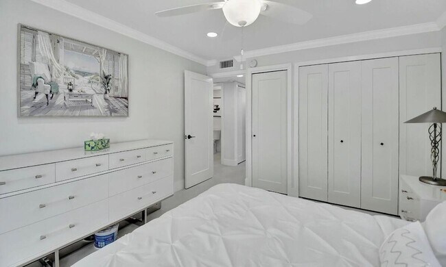 Building Photo - 581 Monaco Blvd